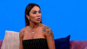 „Šišao me je na ćelavo i krvnički tukao kablom od televizora“: Potresna ispovest Sandre Afrike o ocu nasilniku i teškom odrastanju