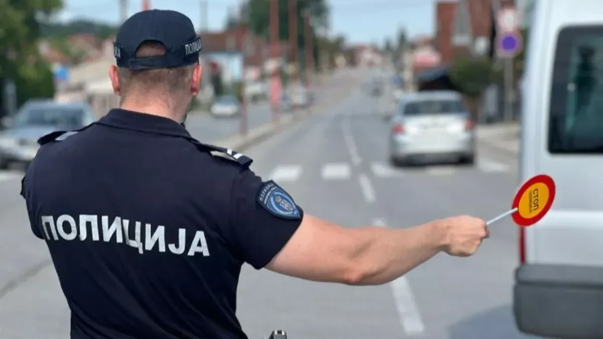 Važno obaveštenje za vozače: Od ovog datuma važe nova pravila, kazna je 5.000 dinara!