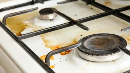 Biće čist kao suza za 15 minuta: Kako očistiti špret bez hemikalija, pomešajte ove sastojke iz kuhinje i ima da se cakli