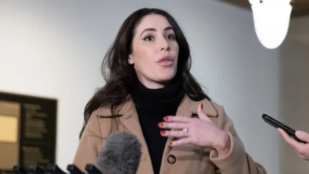 "Previše kongresmena se bogati na berzi zahvaljujući ratu" Luna: Zelenski namerno odugovlači