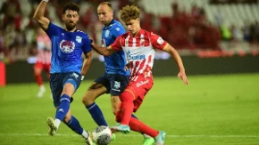 Srbin spreman da "nevaljalom momku" da šansu: Bivši fudbaler Zvezde pred debijem za novi klub