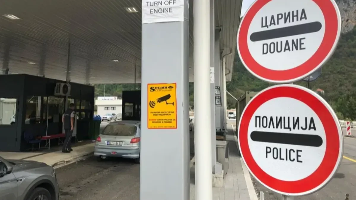 Pali na granici sa pravim bogatstvom: U torbi krila 44 zlatne pločice i nakit vredan 33.000 evra