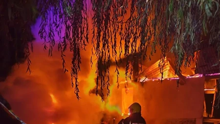 Ogroman požar u Parizu, izborela poznata zgrada! (FOTO)
