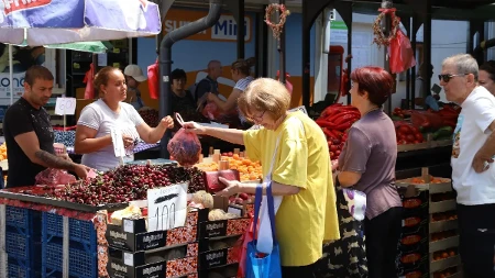 Veliko pojeftinjenje hrane u Srbiji: Najviše pale cene mesa, žita i voća!