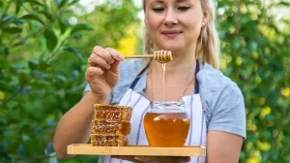  Da li kašika meda dnevno jača zdravlje? Otkrijte šta se dešava u telu