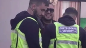 Uletelo obezbeđenje u Elitu 10! Filip Car se zaleteo na nju, krenuo da je udari  