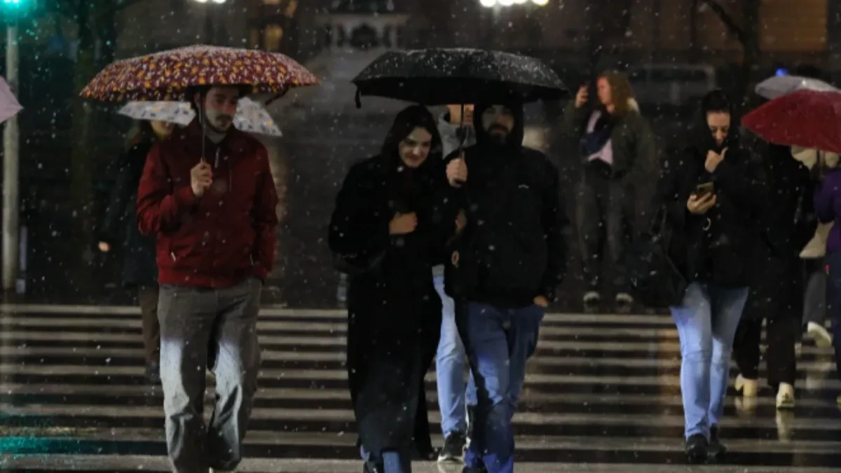 Srbija ulazi u hladan talas: Noćas sneg, temperatura pada na samo 2 stepena