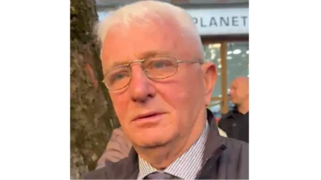 (VIDEO) Penzioner pred skup u Šapcu: „Mir, stabilnost i Vučić — Srbija će za pet godina biti Dubai“