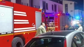 Drama u Surčinu! Čula se eksplozija, pa buknuo požar: Vatrogasci se bore sa vatrenom stihijom (FOTO)