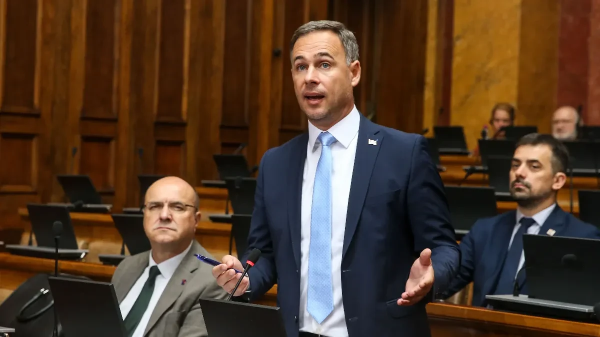 Aleksić diktira, Nova prenosi: Za širenje lažnih vesti i izazivanje panike oni bi u svakoj državi ODMAH bili u zatvoru!