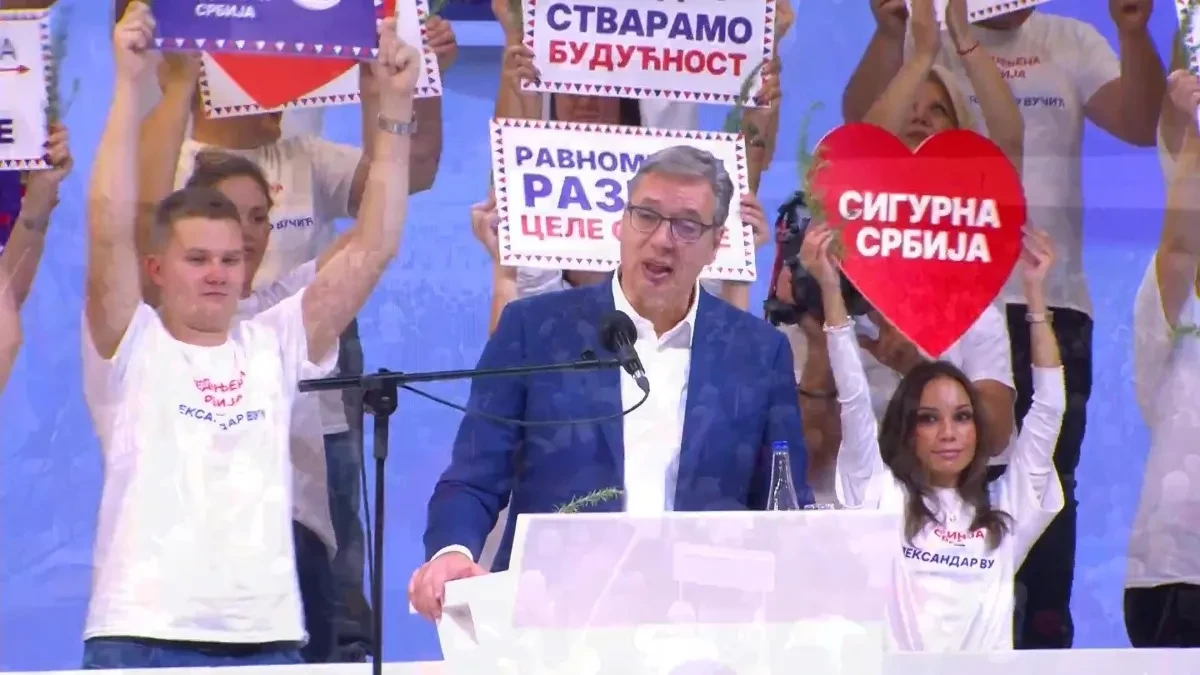 Vučić: „Nećemo da nam stranci odlučuju — sudbinu Srbije određivaće naši radnici, seljaci i intelektualci“