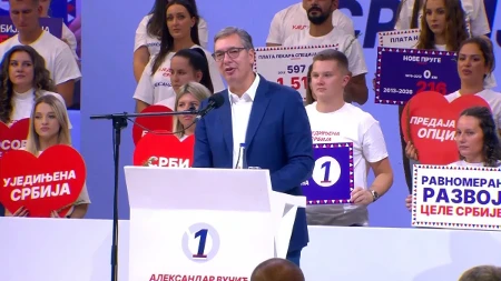 Vučić: „Kažu glasajte za mladost, a njihova lista je 1.750 godina starija od naše“