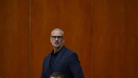Sraman napad na porodicu ogolio pravo lice "studentske" liste koja mrzi Srbiju! Karadžić: Ovo može da radi samo najgore ljudsko dno, obična fukara i moralni otpad