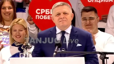Fico se obratio na tečnom srpskom: "Ko je to rekao da neću da dođem?"