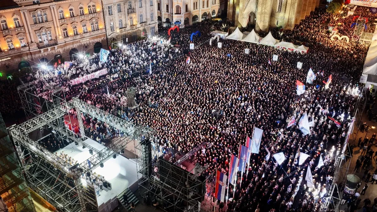 I blokaderi polako shvataju šta se dešava u Srbiji! Snimak iz voza za Novi Sad srušio njihove tvrdnje: „Živite u balonu iz kog se ne vidi stvarnost!“