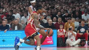 Crvena zvezda - Pariz: Dominacija crveno-belih u nastavku! Moneke pleše po parketu!