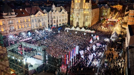 110.000 ljudi u Novom Sad! MUP objavio podatke o skupu liste "Aleksandar Vučić - Ujedinjena Srbija"!