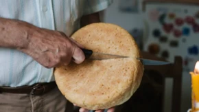 Srbi, obratite pažnju! Sezona slava samo što nije počela, a evo šta treba da pripremite za dolazak sveštenika