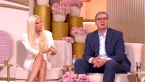 „Kritikovala sam Vučića, a on me je zvao da pita kako mi je majka!“ Jelena otkrila šta je promenilo njeno mišljenje: „Tada me je kupio!“