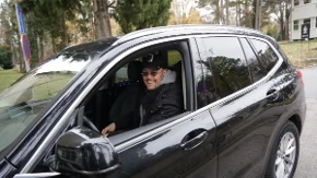 Svadba od 200.000 evra! Pevač ženi sina treći put, mlada oblači venčanicu papreno skupu