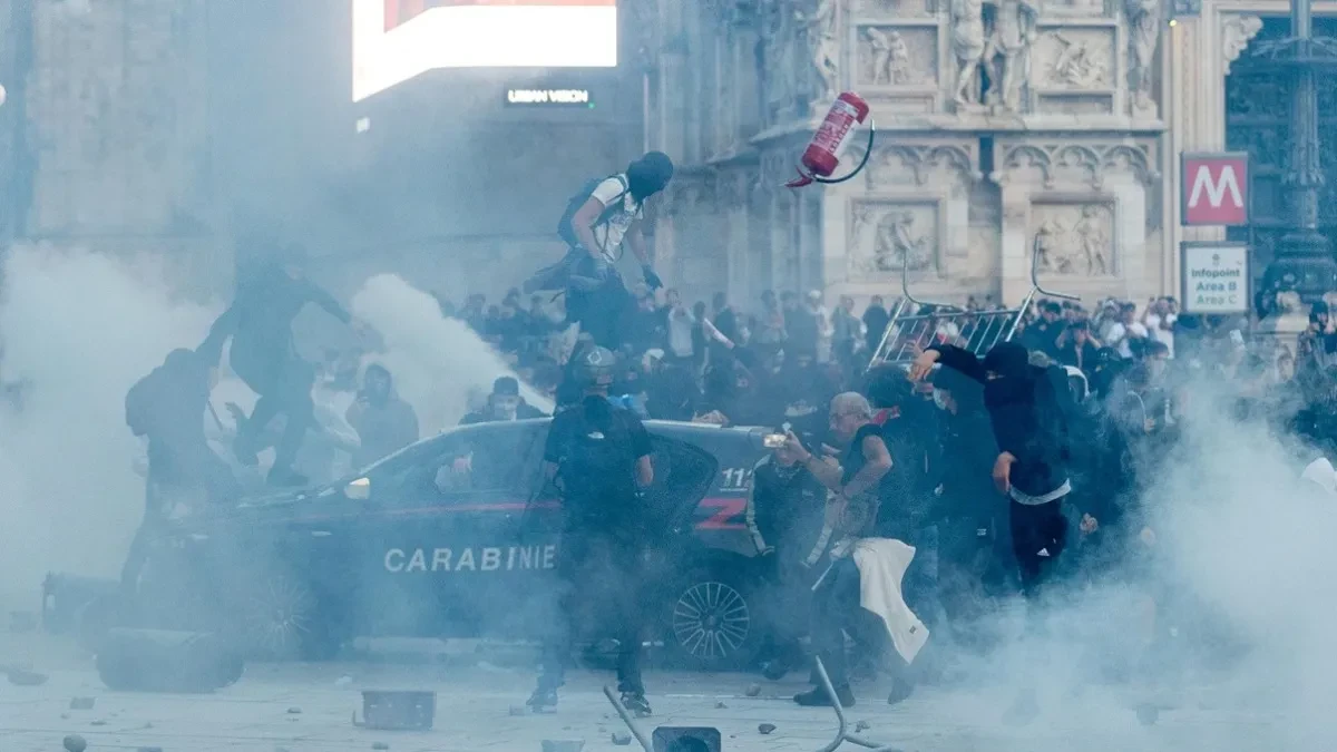 Gori Milano! Više od 200 uhapšenih, demonstranti pale i pljačkaju prodavnice: Policija uzvratila suzavcem i vodenim topovima