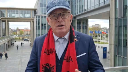 "Ako mislite da je Mladić dobar, izolovaćemo Srbiju" Šiptarski lobista podržao "studente": Izbacite Vučića, pošaljite ga u Sibir! (VIDEO)