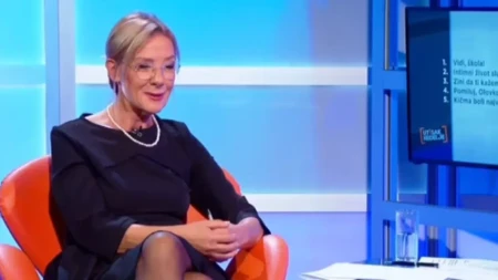 "Ko vas pita za program, taj će da glasa za Vučića!" Bećković urnisala blokadere uživo! (VIDEO)