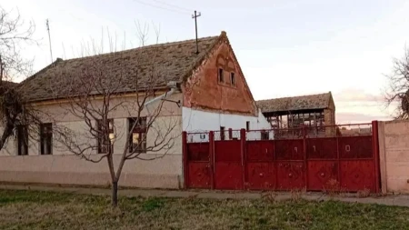 Seosko domaćinstvo na 55 kilometara od Beograda prodaje se za 25.000 evra: Kuća od 120 kvadrata, garaža i plac od 18 ari