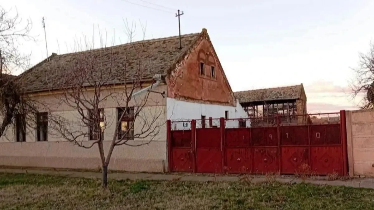 Seosko domaćinstvo na 55 kilometara od Beograda prodaje se za 25.000 evra: Kuća od 120 kvadrata, garaža i plac od 18 ari