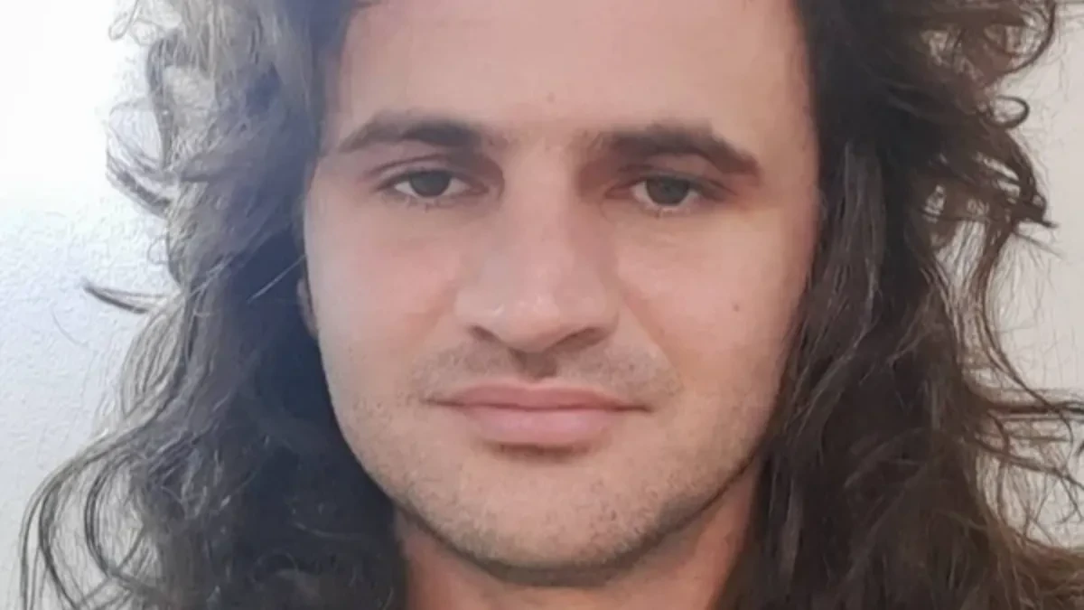 Pevač zbog para pobegao iz zemlje: Evo šta mu se desilo, morao je odmah da ode