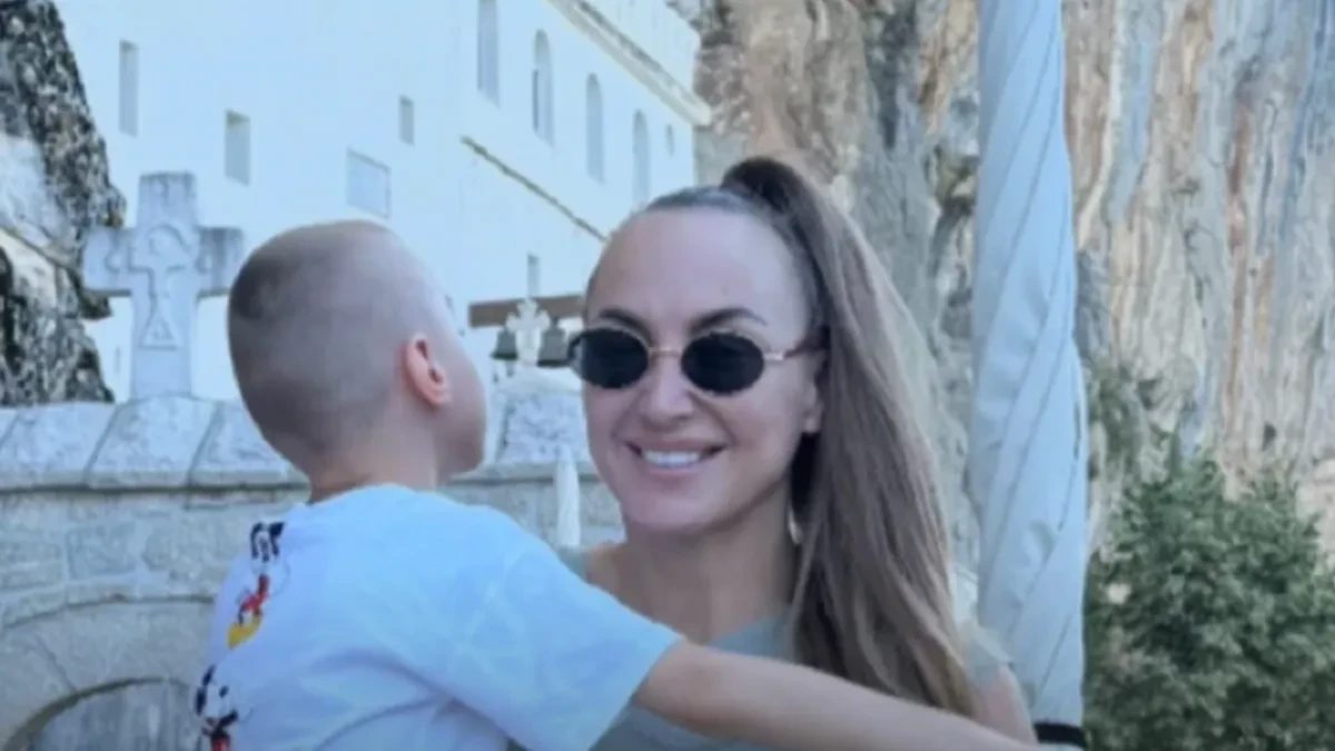 "Prestao je da govori" Naša pevačica lila suze zbog sina, sada otkrila nove detalje: "Sama ga podižem, bez ičije pomoći"