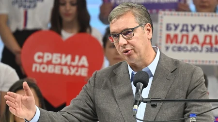 "Nikada vam neće biti potrebna partijska knjižica da se zaposlite" Vučić: Ko to prekrši, odgovaraće (VIDEO)