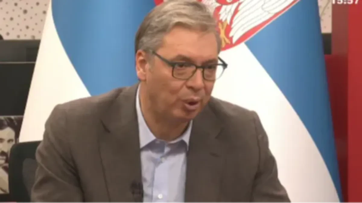 „Nećemo mladima da dajemo trošne kuće! Hoćemo dobre domove od 100 ili 120 kvadrata!“ Vučić najavio još povoljnije kredite i pomoć za život na selu!
