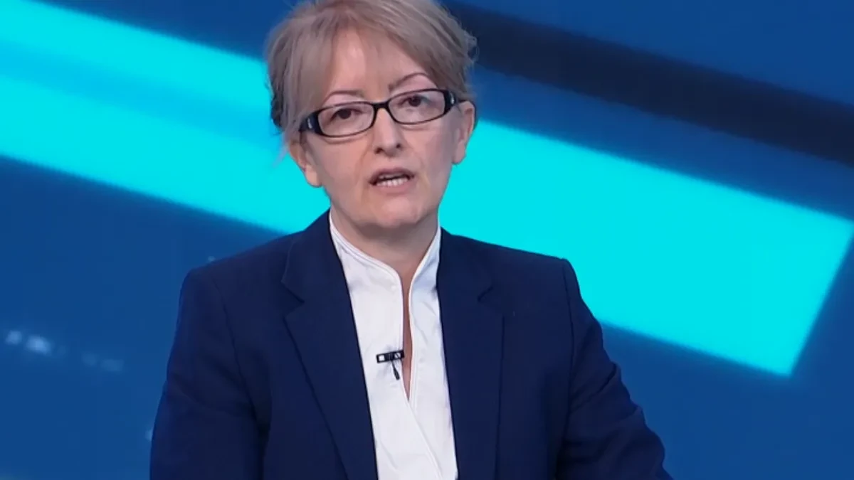 „Grbović, Zelenović, Biljana Stojković, Olenik! Je l' vas svi oni podržavaju?!“ Marina Raguš ređala imena usred burne debate!