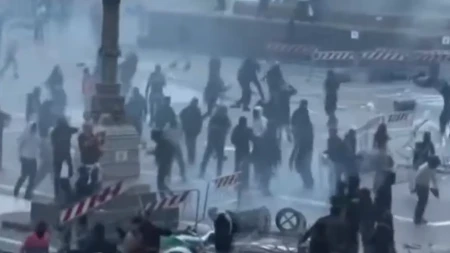 "Mladi, maskirani i u crnom, koji razbijaju grad i napadaju policiju!" Zvuči li vam poznato? Italija se sprema da im "polomi noge"!