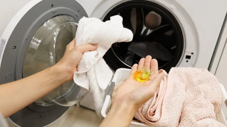 Kapsula za pranje se nije rastvorila? Nije kriva mašina, već vi pravite ovu grešku