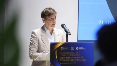 Brnabić: Srbija gradi mostove između Evrope i Azije, privreda treba da bude pokretač saradnje