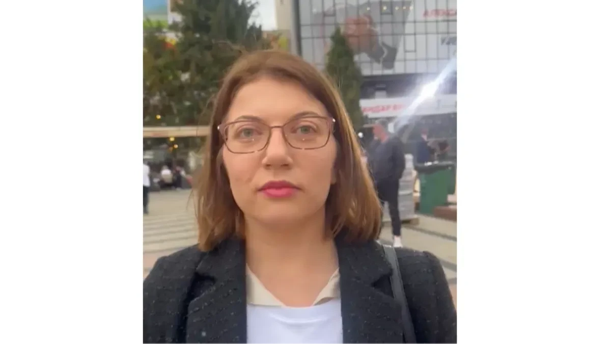 „Vučić je otvorio veliki broj fabrika, posebno u Nišu!“ Građanka pred veliki skup poručila: „To znači nova radna mesta i prilike za mlade!“