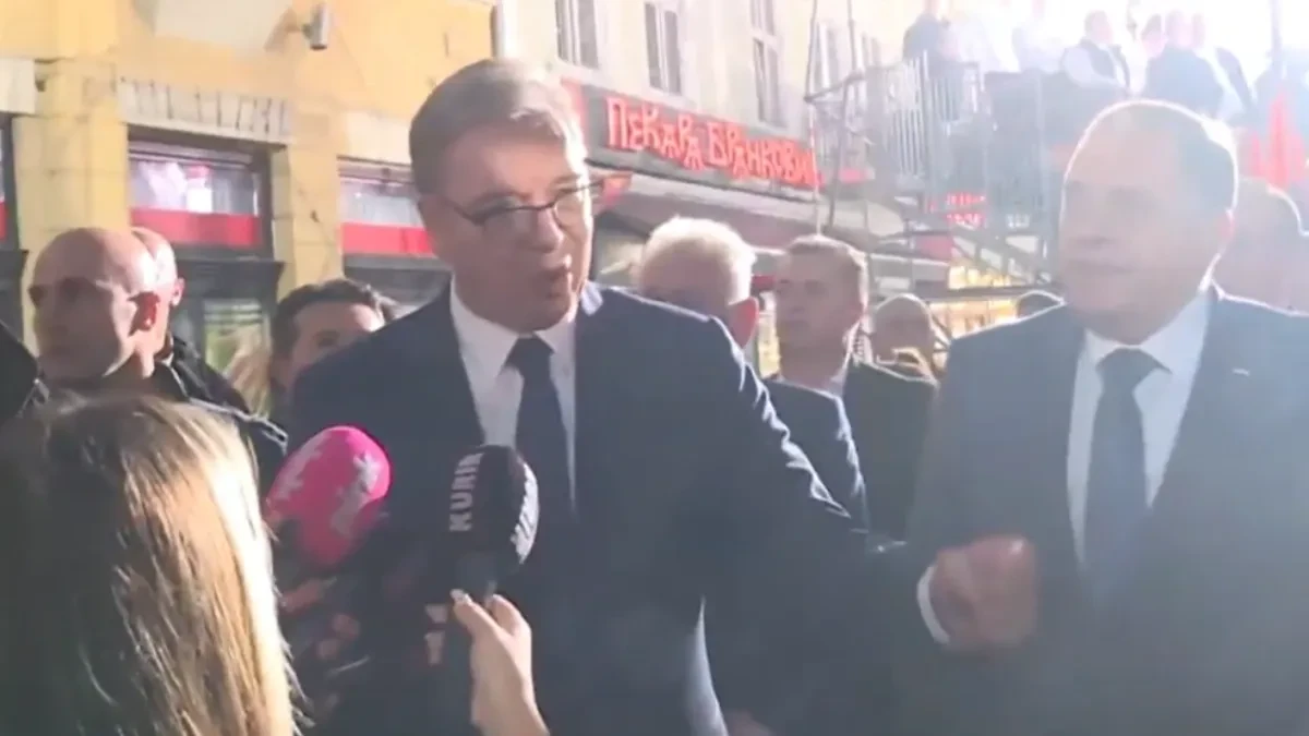 Skup liste "Ujedinjena Srbija" u Nišu: Vučić stigao na Trg kralja Milana! Obraća se Tomislav Nikolić