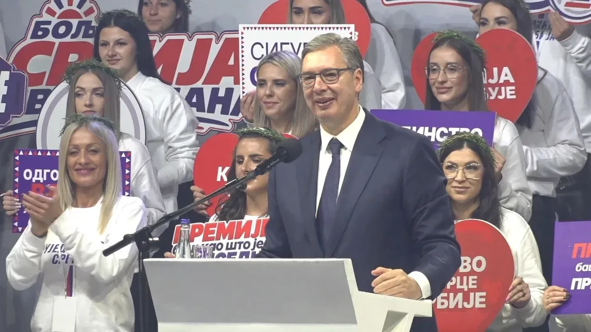 „Sećate li se šta su nam obećavali 2000. godine?!“ Vučić iz Niša podsetio na reči Koštunice o Hagu!