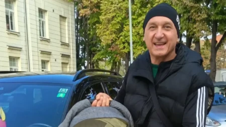 Ovo je ćerka Mikija Mećave koju je pevač dobio u 7. deceniji života: Pojavila se prva fotografija 