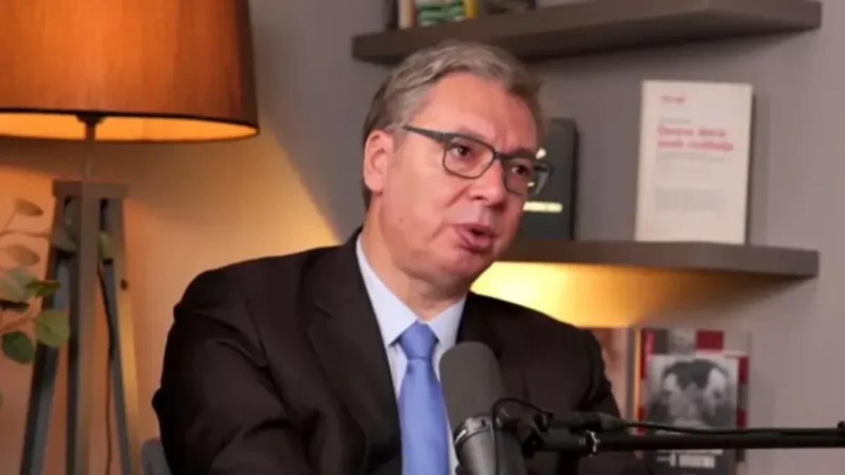 "Vukši Dragoviću su sve pogasili, samo zato što im se ne sviđa istina" Vučić: Protiv mene iz inostranstva organizuju hiljade botovskih farmi