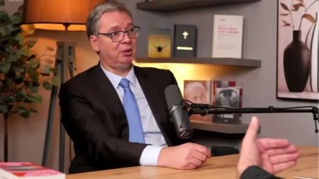 Vučić situaciju oko zabrane njegovog gostovanja na N1 uporedio sa vicem: "Dođu ustaše u selo i kažu..."