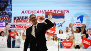 „Biće kec ko kuća! Biće pobeda!“ Vučić završio skup emotivnim obraćanjem: „Došlo mi je više puta da zaplačem zbog ljubavi prema vama!“