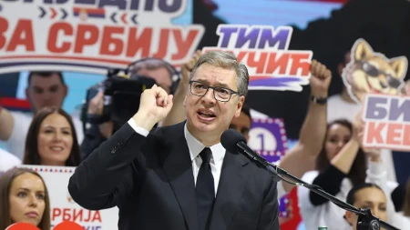 „Tvrd sam na suzi, ali više puta mi je došlo da zaplačem!“ Vučić emotivnim rečima završio kampanju: „Beskrajno mnogo vas volim!“