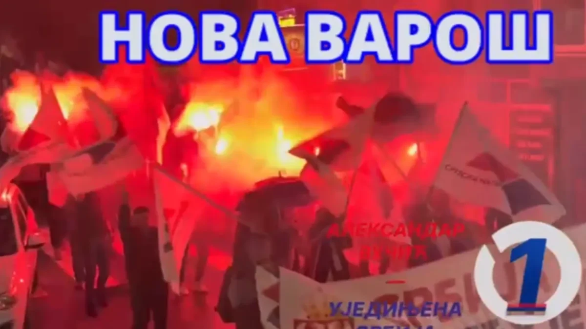 „Srbija pobeđuje!“ odjekuje Novom Varoši! Zastave, baklje i velika povorka podrške listi „Aleksandar Vučić – Ujedinjena Srbija“ (VIDEO)
