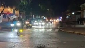 Pećinci u znaku velike kolone vozila! Automobili i motocikli prošli ulicama u znak podrške listi „Aleksandar Vučić – Ujedinjena Srbija“ (VIDEO)
