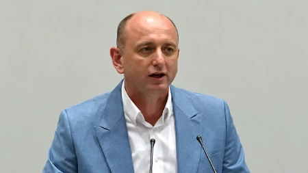 "Ruzmarin za brata" Knežević pružio snažnu podršku Vučiću: Očekujem da pobediš, ništa mi drugo ne treba