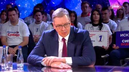 „Samo mi pokažite mapu puteva i pruga i odmah sam srećan!“ Vučić otkrio šta mu popravlja raspoloženje, pa nabrojao velike planove!