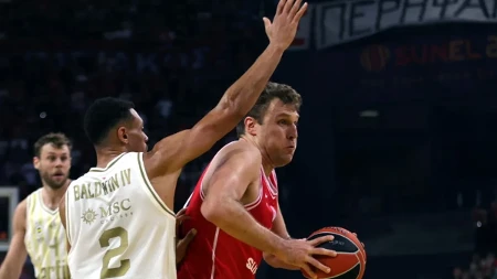 Vezenkov tragičar: Fenerbahče srušio Olimpijakos u Pireju 